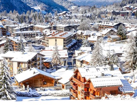 Les Carroz ski resort guide
